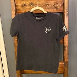 Youth Large black Under Armour Freedom T shirt